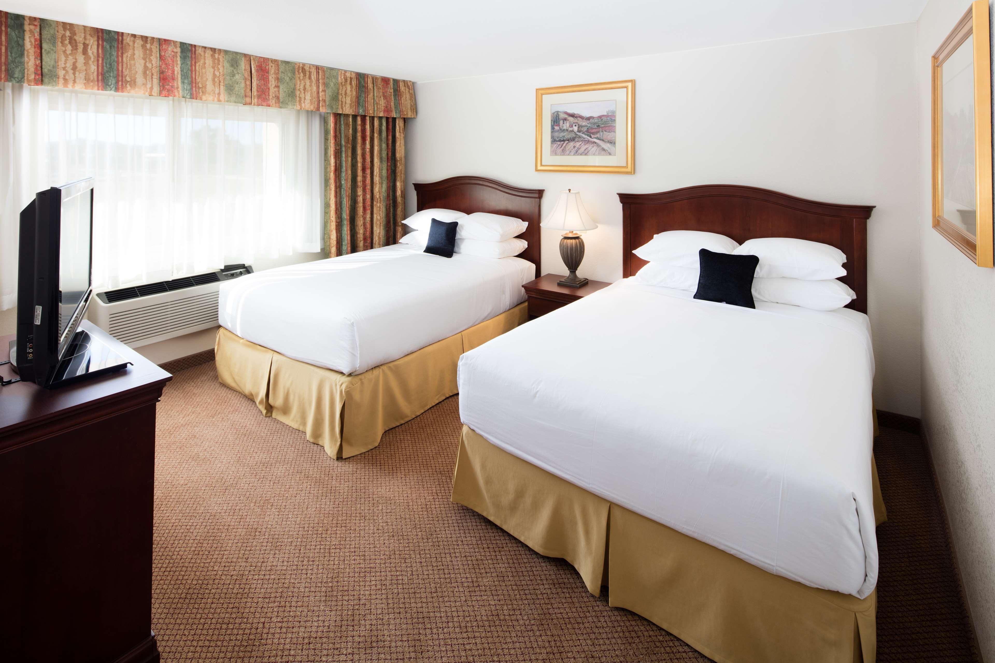 6 Perris, Ca Hotel