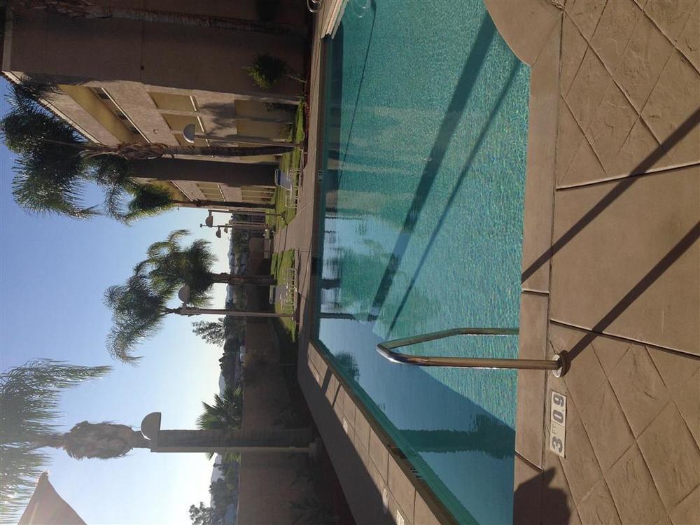 6 Perris, Ca 4*
