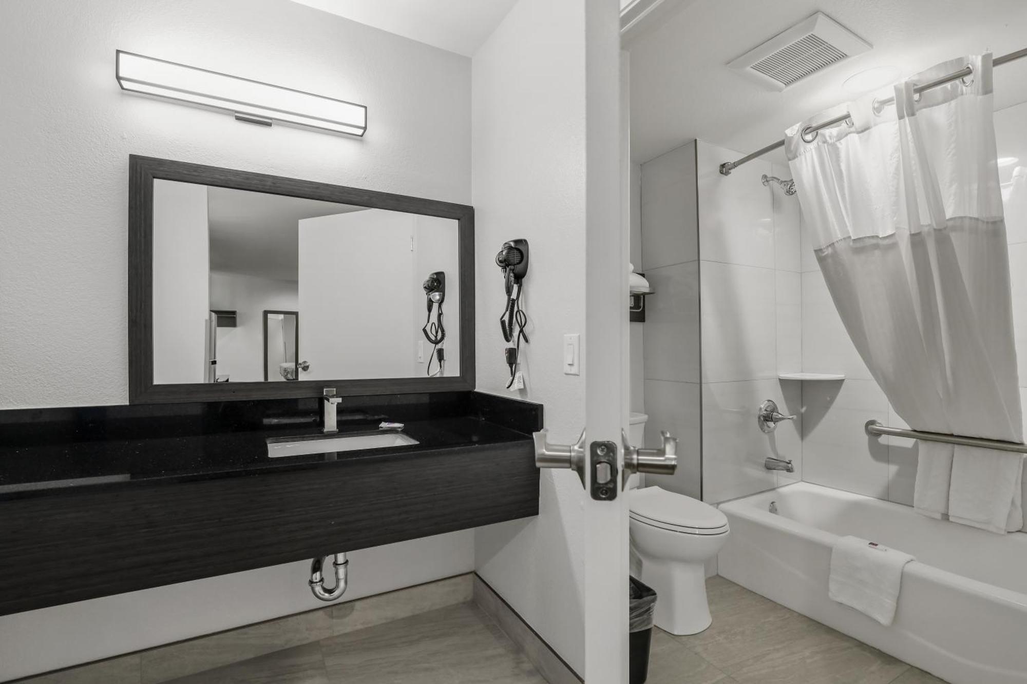 6 Perris, Ca 4*