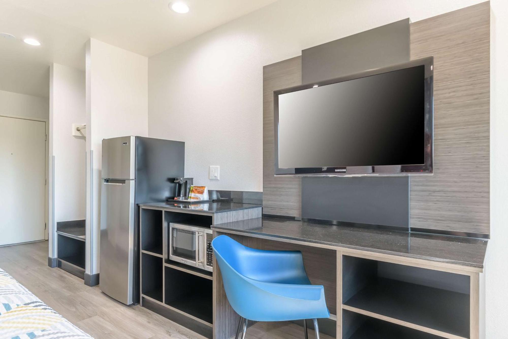 Hotel 6 Perris, Ca 4*