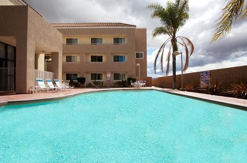 6 Perris, Ca