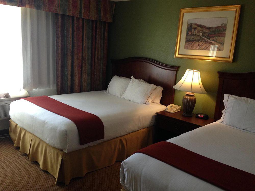 6 Perris, Ca Hotel Perris